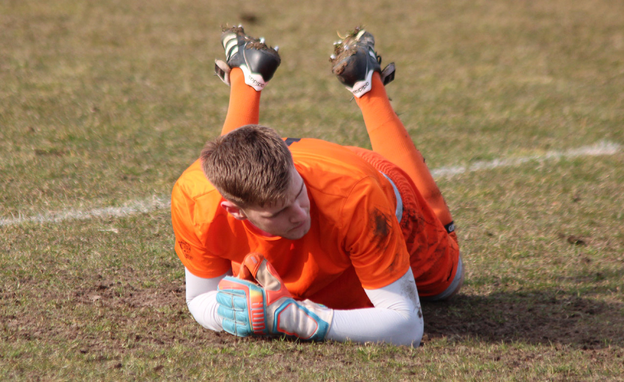 SV-Keeper Stefan Scholl musste vier Mal hinter sich greifen