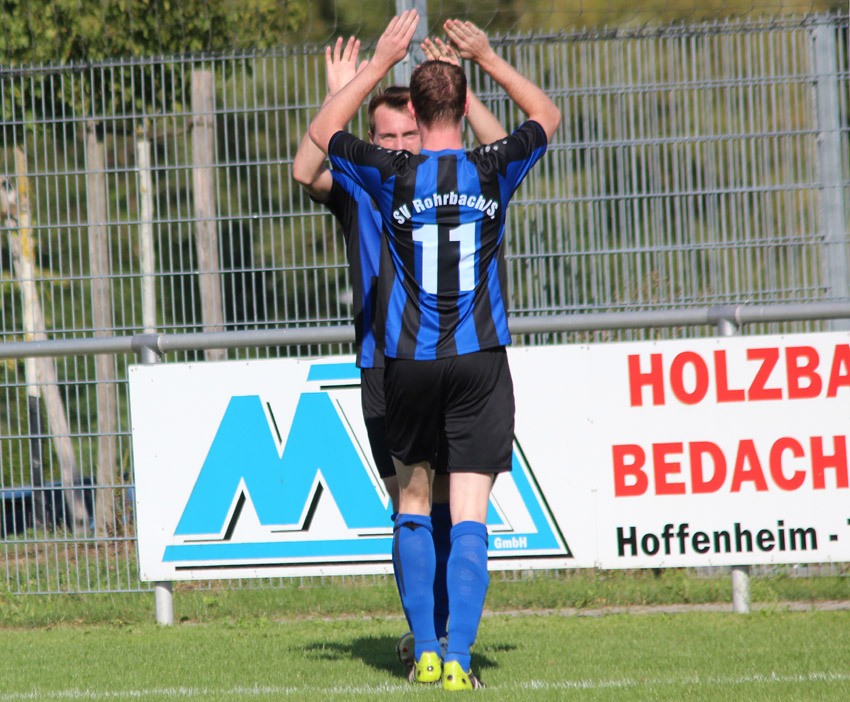 Rohrbach feiert seinen Sprung auf Platz eins