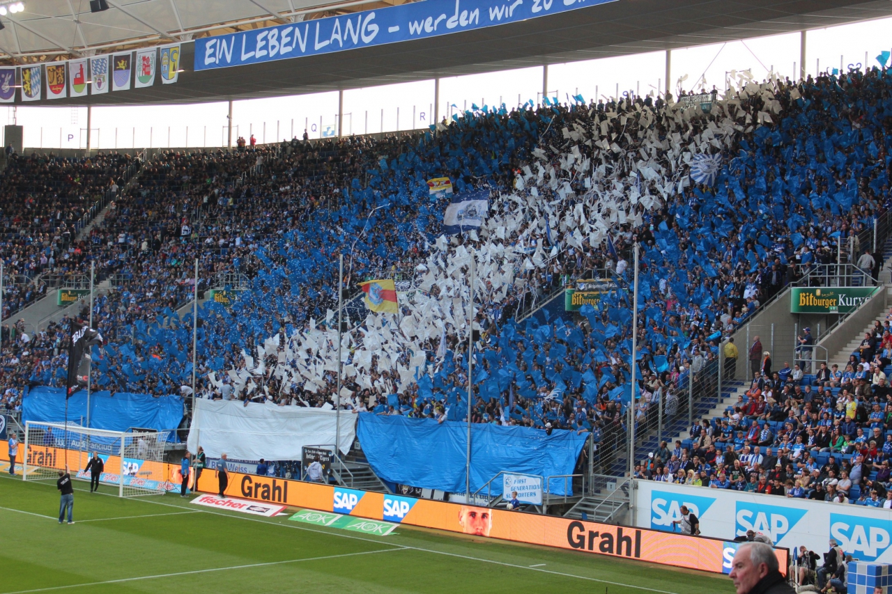 Blau-Weiße 1899-Fankurve