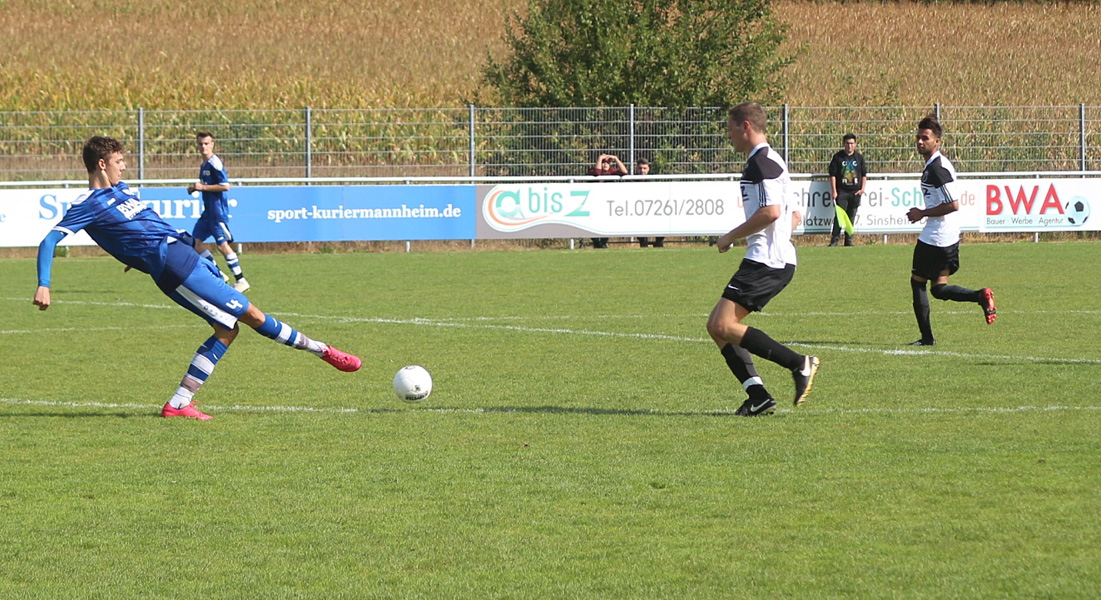 Oliver Kaiser bei der Spielöffnung