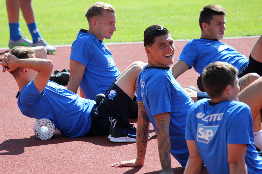 Zufriedenes Lächeln: Steven Zuber bleibt der TSG bis 2020 erhalten