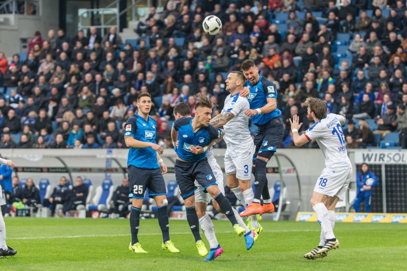 Kopfballduell