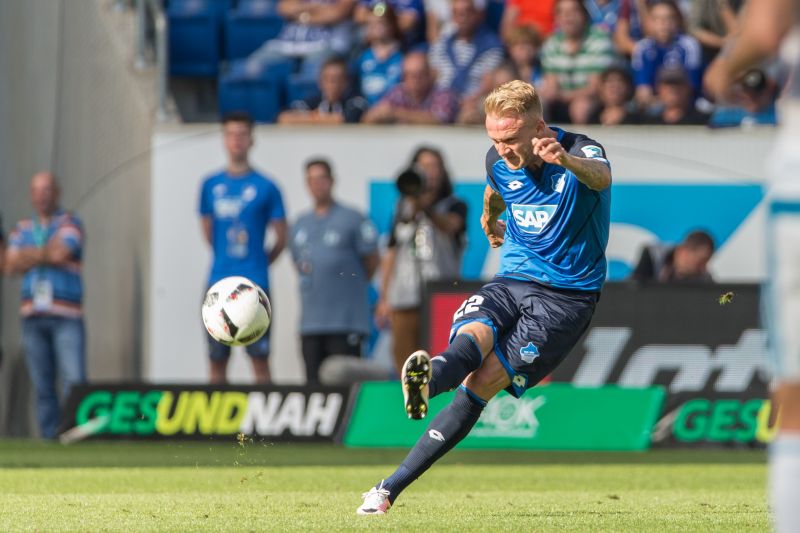 Perfekte Schusshaltung von Hoffenheims Abwehrchef Kevin Vogt