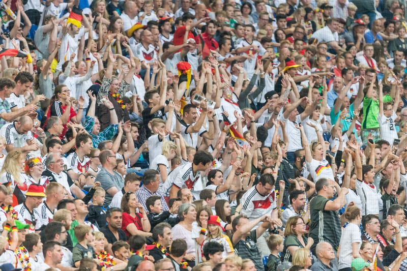 Die Bundesliga macht Pause - einige Profis sind mit ihren Nationalteams unterwegs