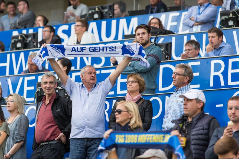 Die TSG-Fans in Erwartung des vorletzten Heimspiels der Saison