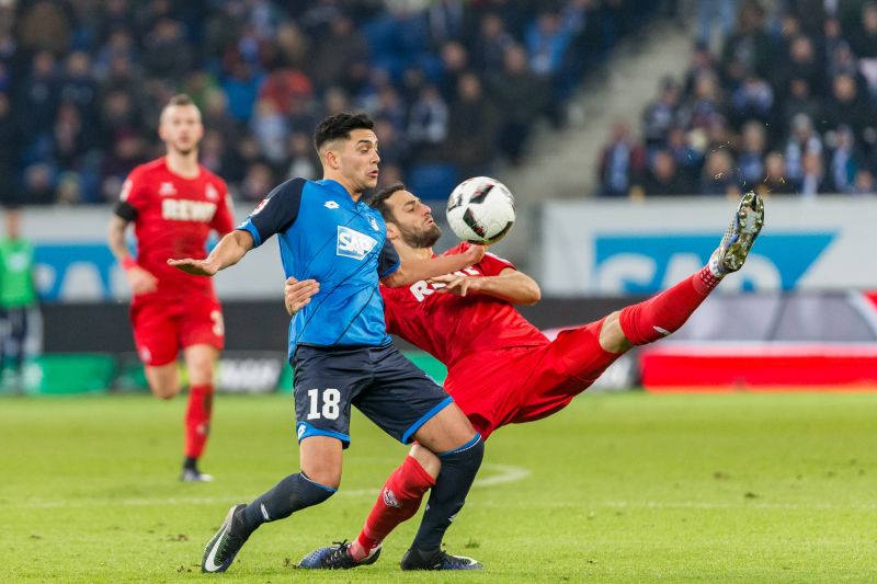 Hoffenheims Nadiem Amiri setzt sich gegen seinen Kölner Gegenspieler energisch durch
