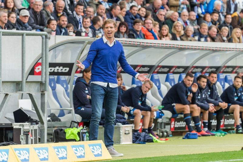 Julian Nagelsmann gibt lautstarke Anweisungen an seine Spieler