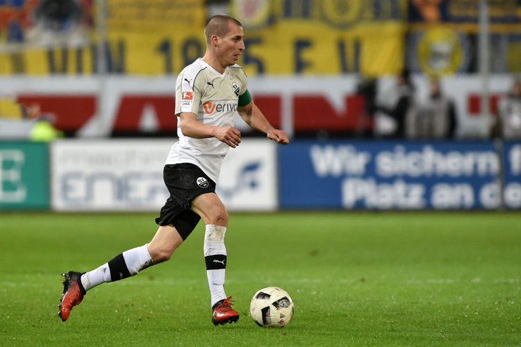 Kapitän Stefan Kulovits als Antreiber im MIttelfeld