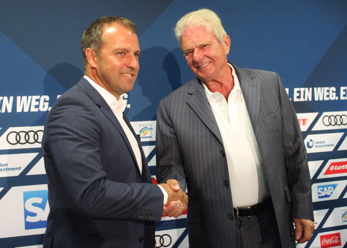 Handschlag zwischen Flick und Hopp
