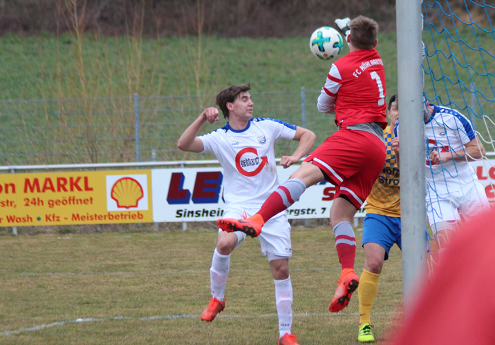 Mühlhausens Keeper Brenzinger klärt