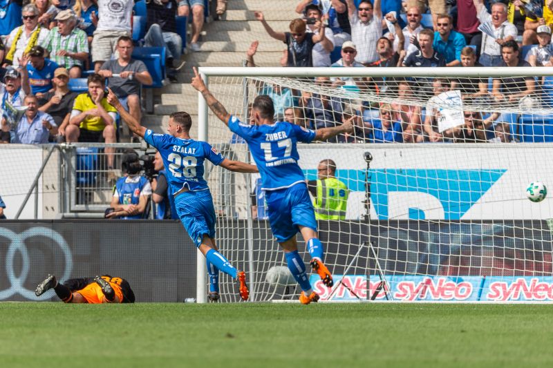 Szalai feiert seinen Treffer