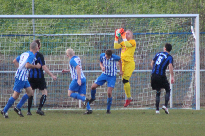 SV-Keeper Romig hält sicher