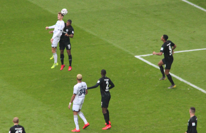 Kopfballduell
