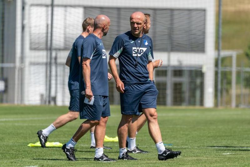 Das TSG-Trainerteam beim ersten Einsatz nach der Corona-Zwangspause