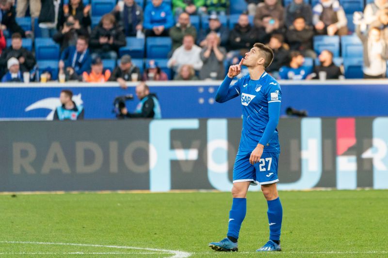 Fragender Blick nach oben bei Kramaric