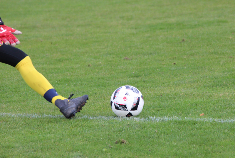 Wann können die Amateurfußball wieder ans runde Leder?