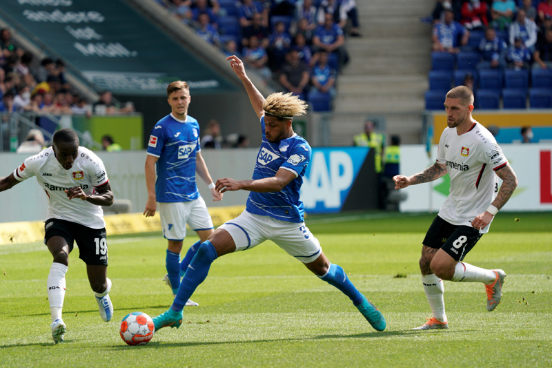 Hoffenheims Stürmer Rutter (Mitte) brachte sein Team 1:0 in Führung