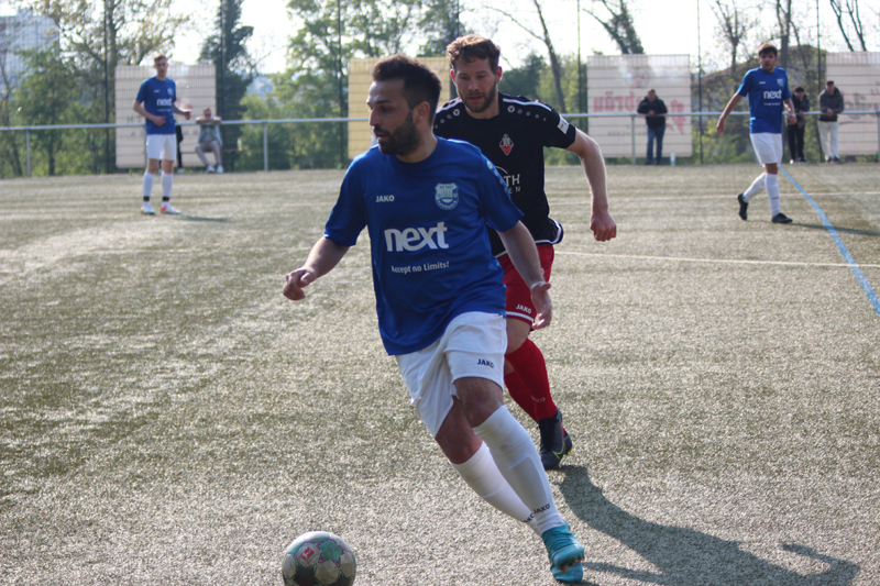Ayvatas am Ball