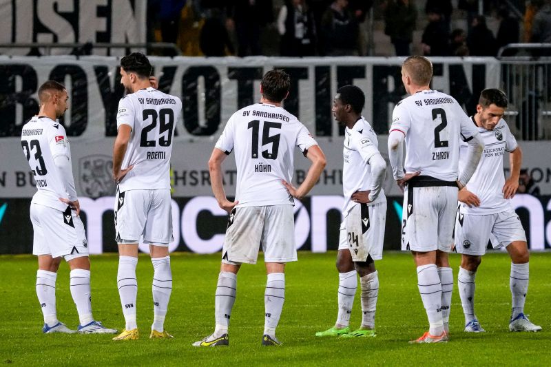 Ratlose Gesichter bei den Sandhäuser Spielern nach der Heimniederlage gegen Heidenheim. Können die Kurpfälzer jetzt in Hamburg für eine dicke Überraschung sorgen?