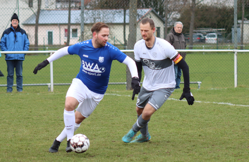 Rückkehrer Neuberger am Ball
